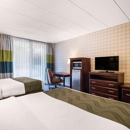 Quality Inn West Springfield Kültér fotó