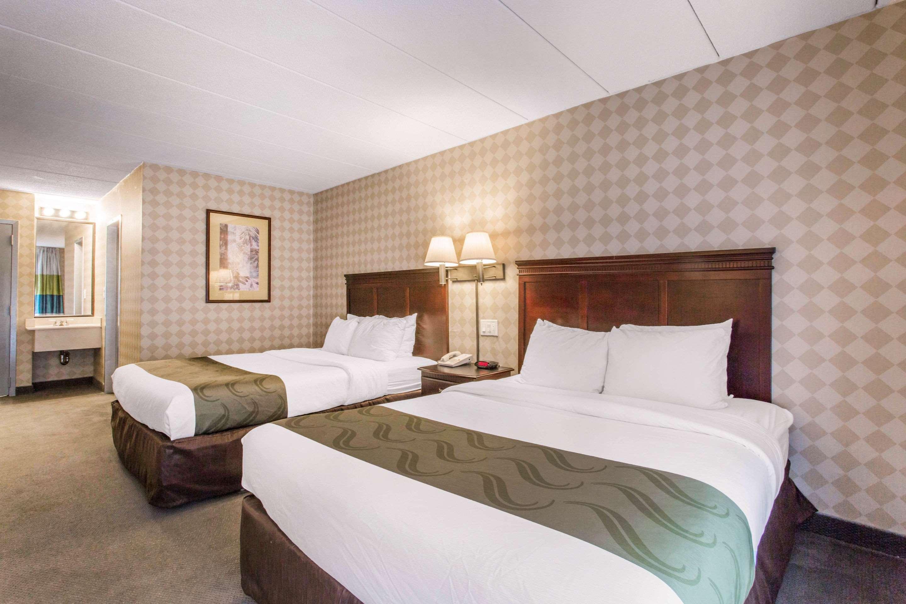 Quality Inn West Springfield Kültér fotó