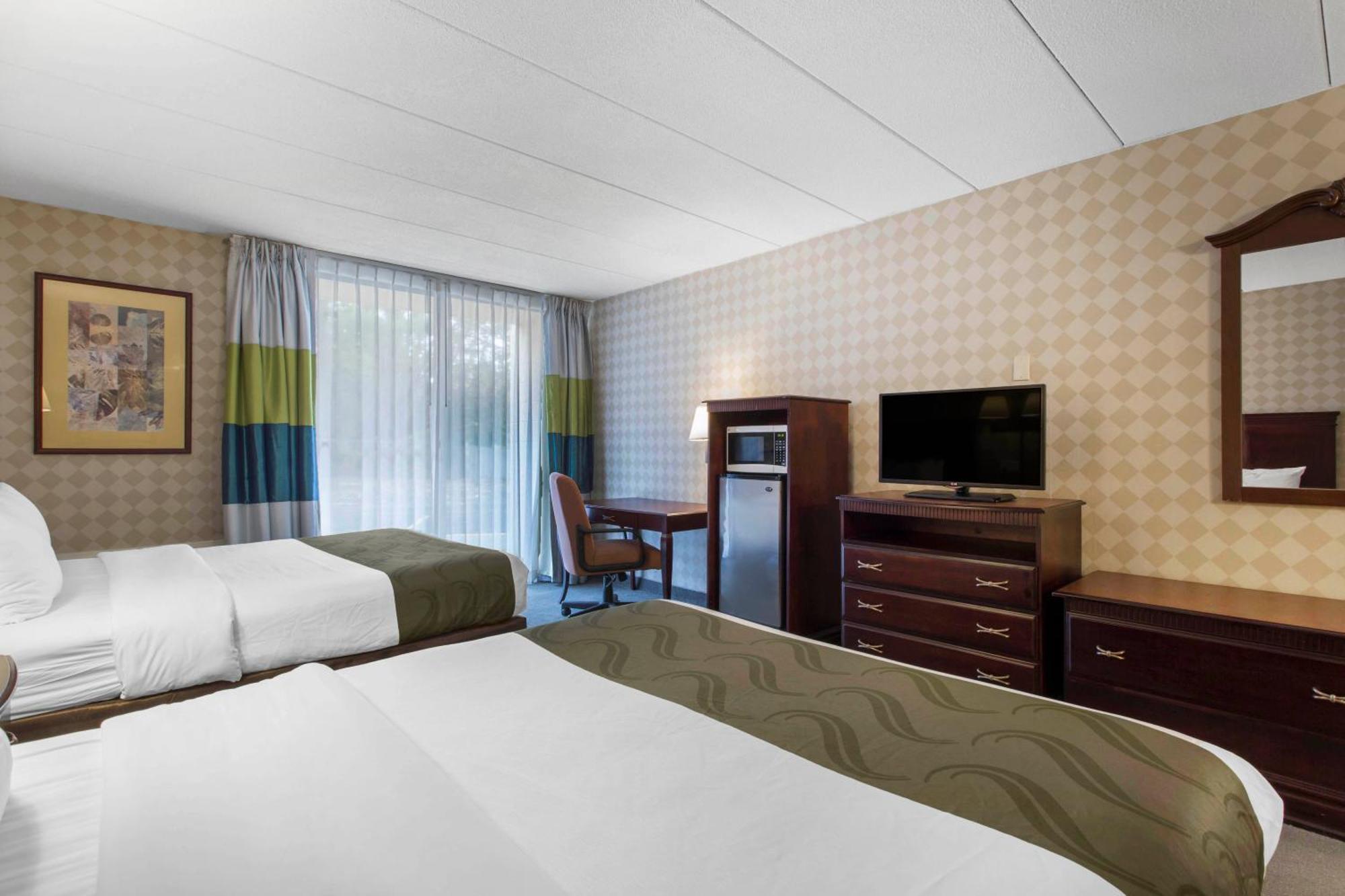 Quality Inn West Springfield Kültér fotó