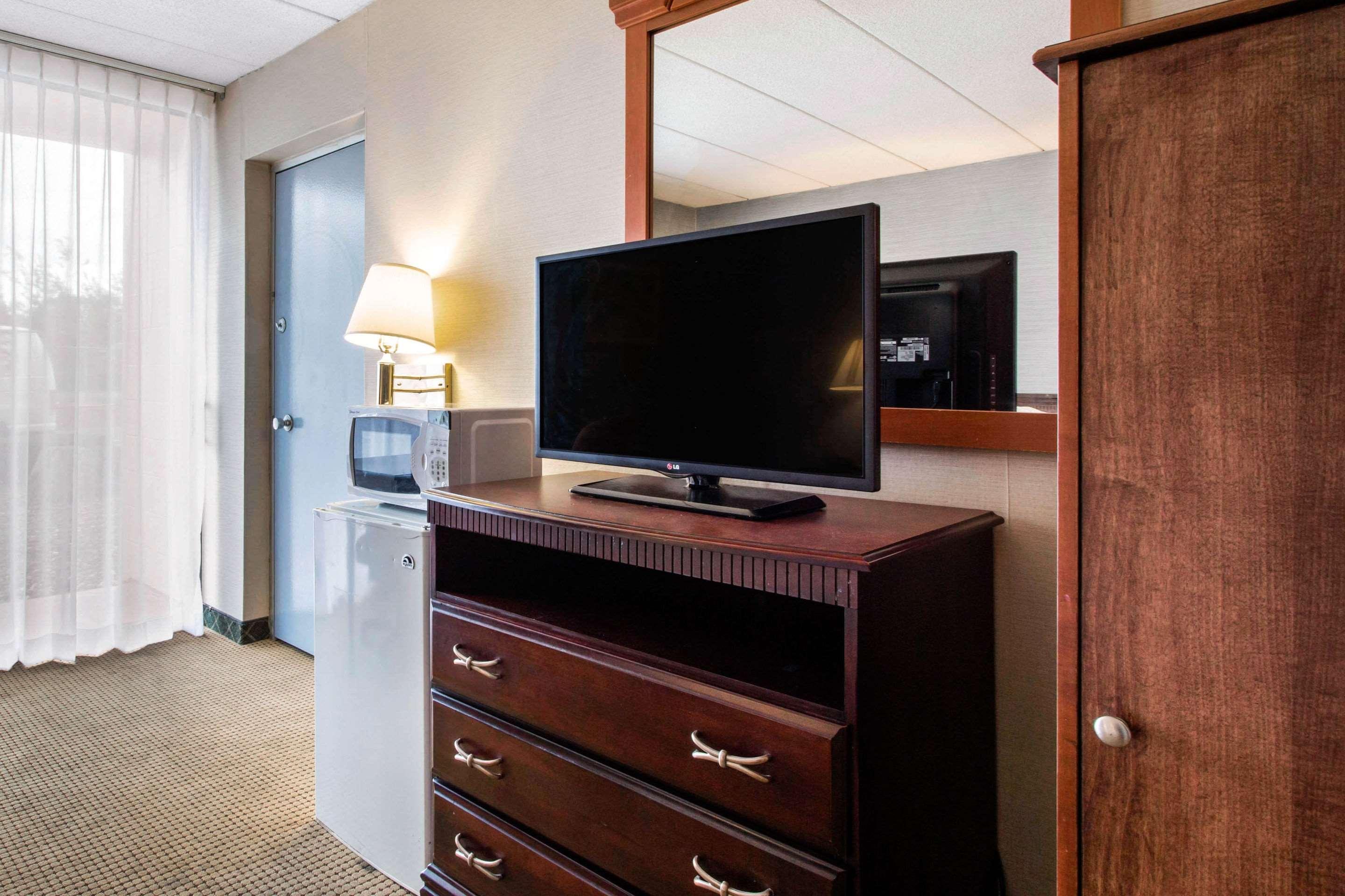 Quality Inn West Springfield Kültér fotó