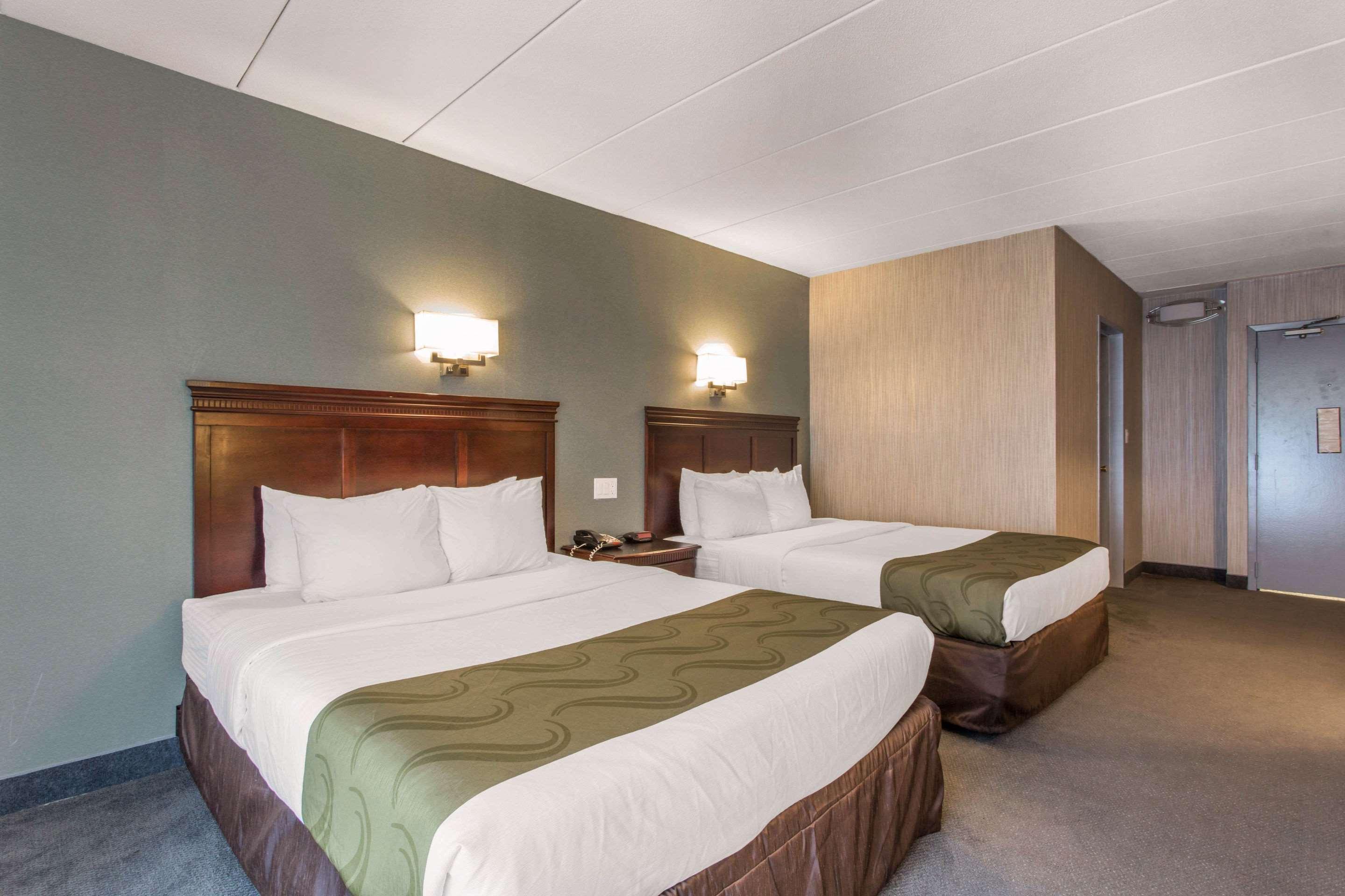 Quality Inn West Springfield Kültér fotó