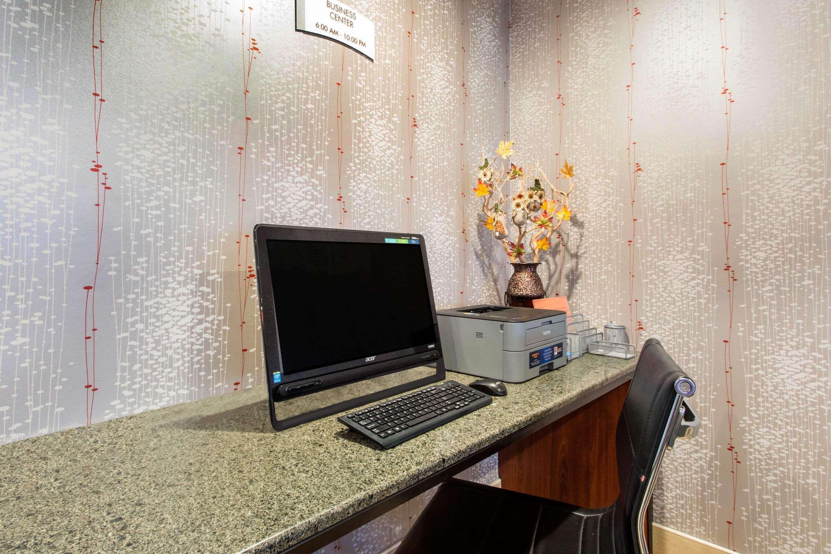 Quality Inn West Springfield Kültér fotó