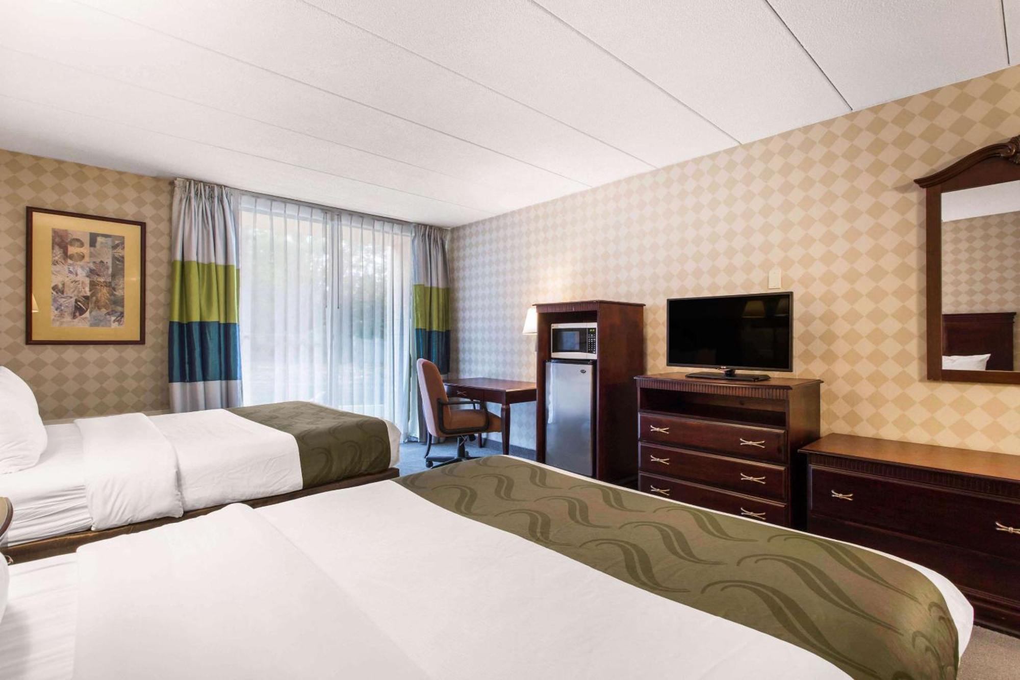 Quality Inn West Springfield Kültér fotó