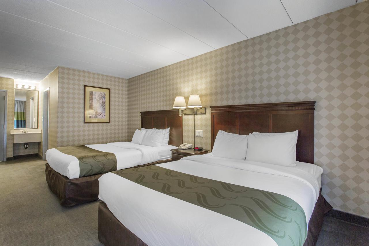 Quality Inn West Springfield Kültér fotó